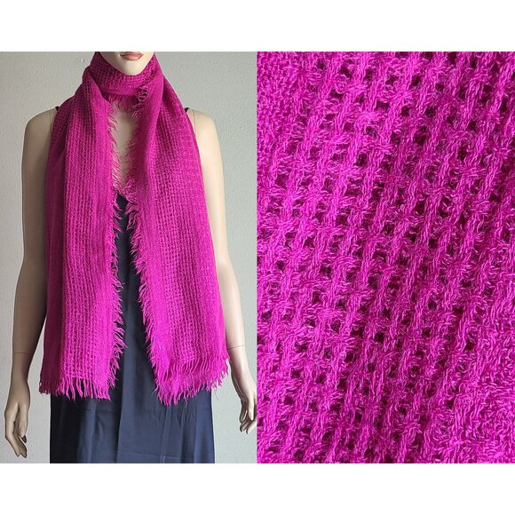 magenta cozy scarf - Picture 1 of 2